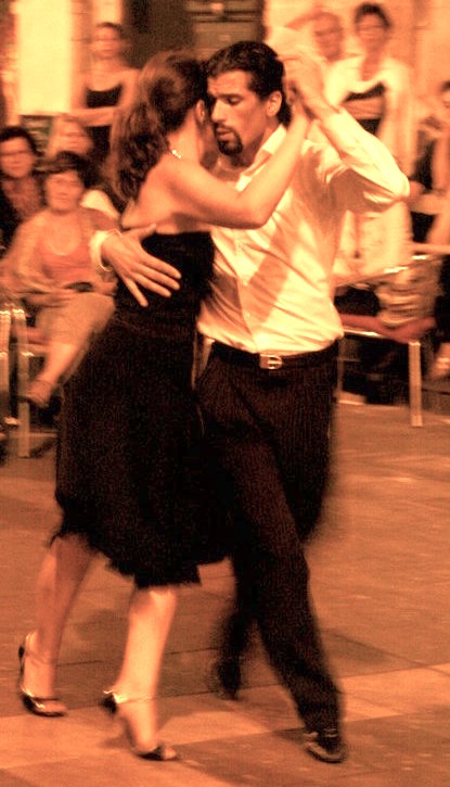 Initiation Tango avec Thomas Poucet suivie d’une soirée tango.